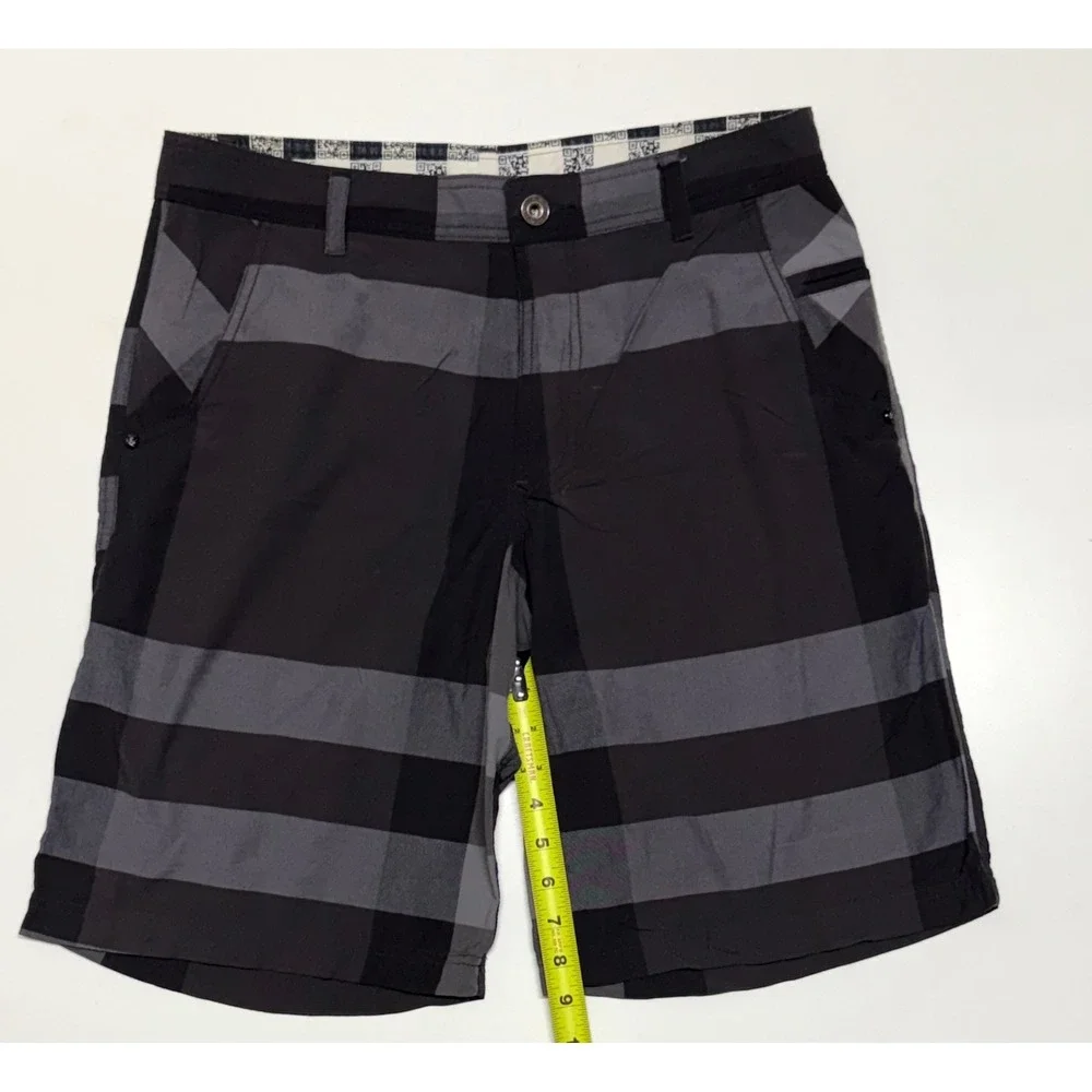 Lululemon Mens Kahuna Short Black Grey Wide Stripe Board Shorts Size 32 9 Inseam